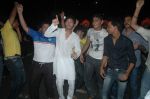 Shreyas Talpade brings ganpati home in Mumbai on 1st Sept 2011 (50).JPG